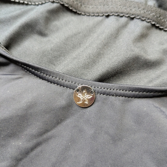 2/$25-Quintsoul Black NWOT U-Back Basic One Piece Size Small - Picture 9 of 10